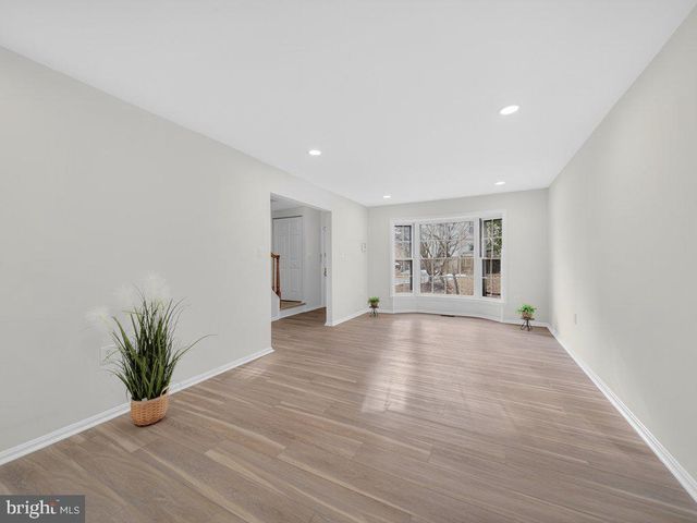 10278 COLONY PARK DR, Fairfax, VA 22032