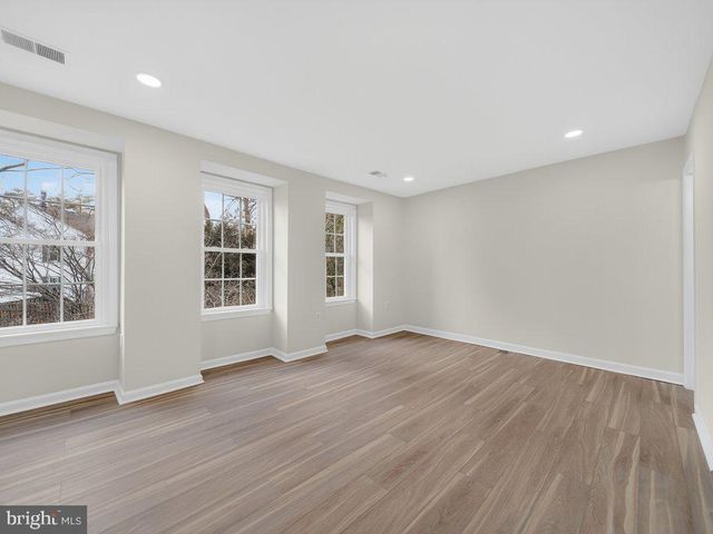 10278 COLONY PARK DR, Fairfax, VA 22032