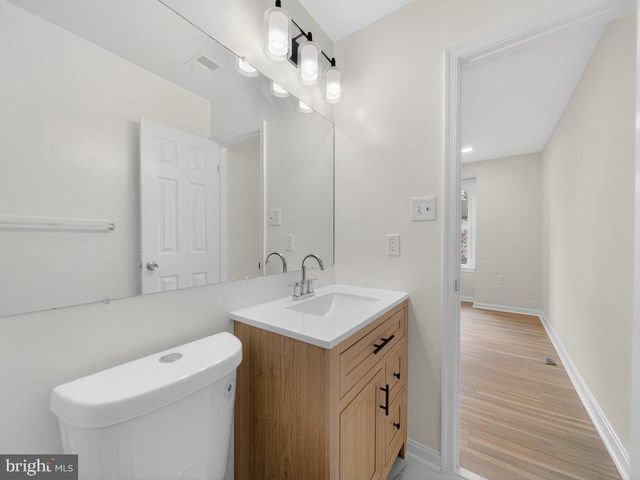 10278 COLONY PARK DR, Fairfax, VA 22032