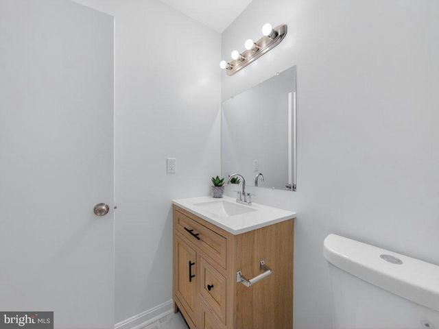 10278 COLONY PARK DR, Fairfax, VA 22032