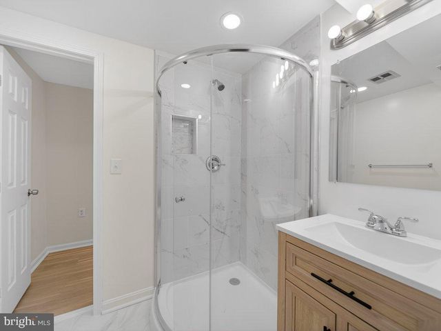 10278 COLONY PARK DR, Fairfax, VA 22032