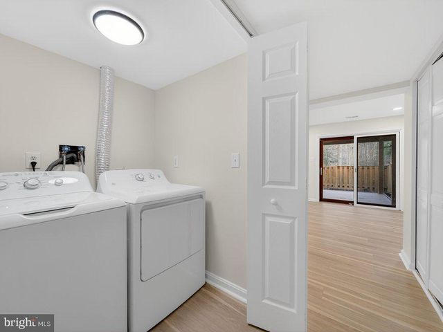 10278 COLONY PARK DR, Fairfax, VA 22032