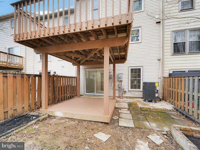 10278 COLONY PARK DR, Fairfax, VA 22032