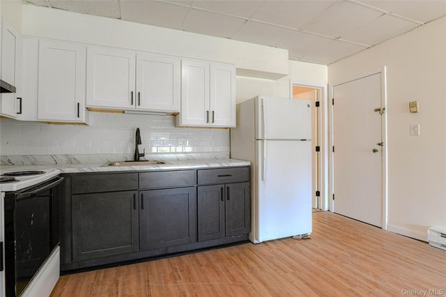 1614 Route 9W 3, Milton, NY 12542