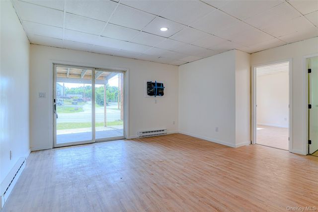 1614 Route 9W 3, Milton, NY 12542