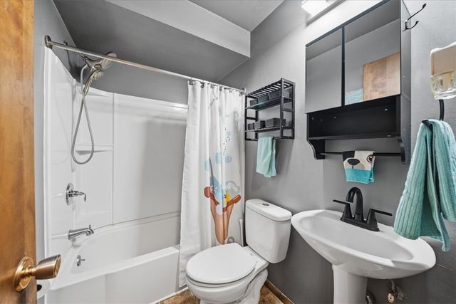 890 4th Street, Baden, PA 15005