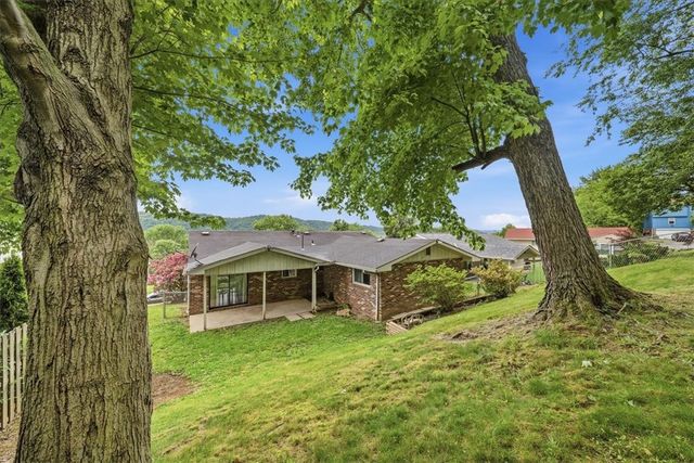 890 4th Street, Baden, PA 15005