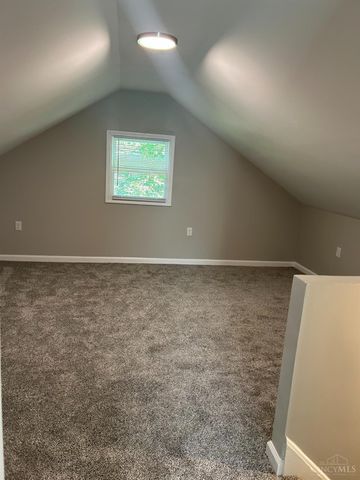 16 E Charlotte Avenue, Wyoming, OH 45215