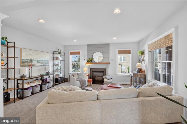 311 ECKER DR, Lititz, PA 17543