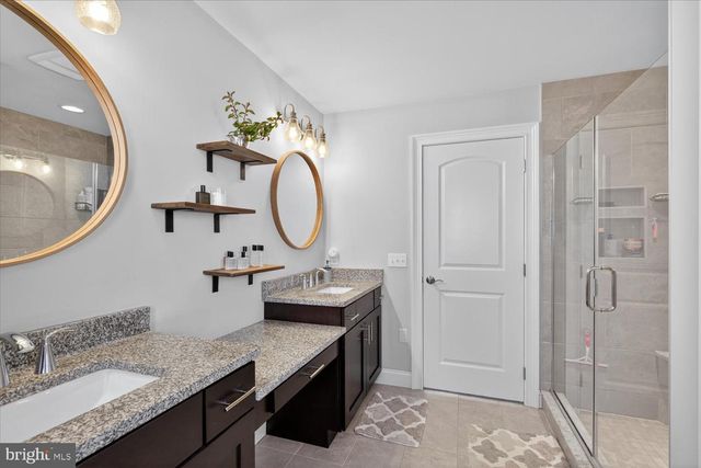 311 ECKER DR, Lititz, PA 17543