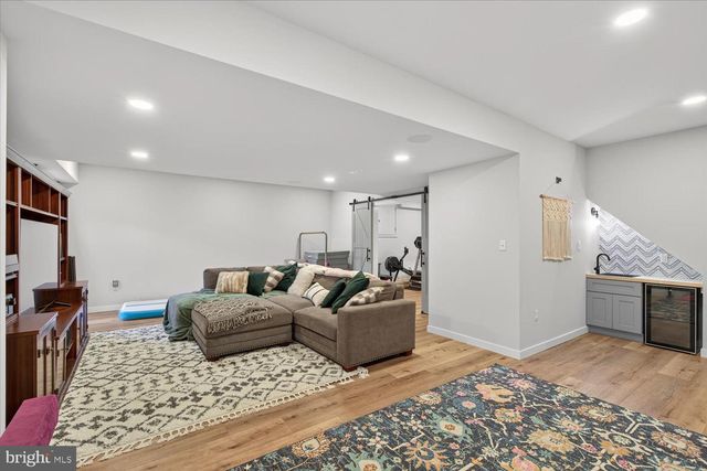 311 ECKER DR, Lititz, PA 17543