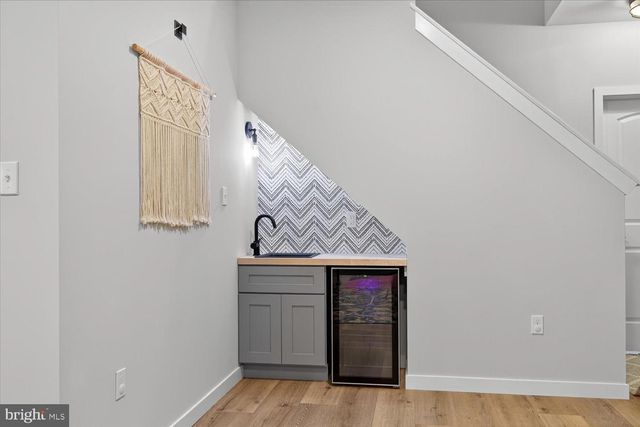 311 ECKER DR, Lititz, PA 17543