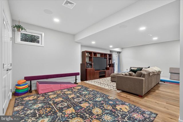 311 ECKER DR, Lititz, PA 17543