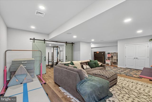 311 ECKER DR, Lititz, PA 17543