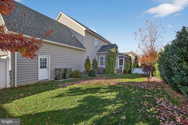 311 ECKER DR, Lititz, PA 17543