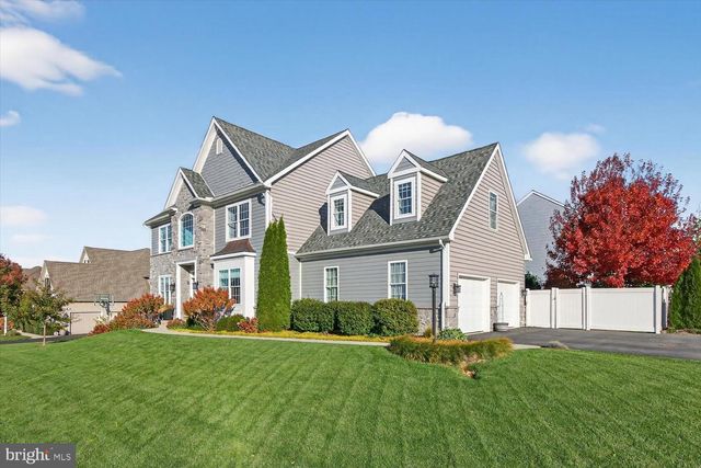 311 ECKER DR, Lititz, PA 17543