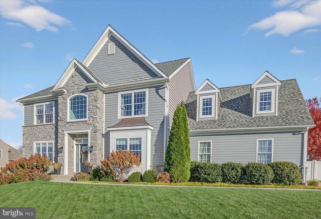 311 ECKER DR, Lititz, PA 17543