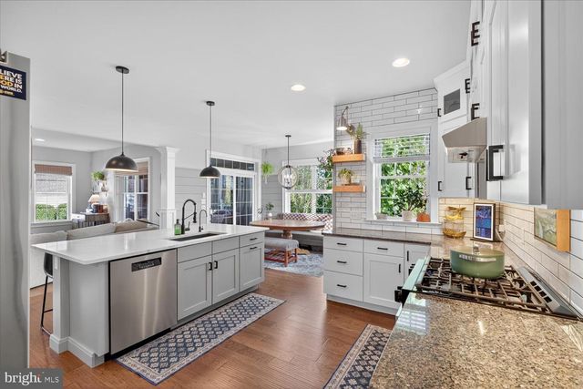 311 ECKER DR, Lititz, PA 17543