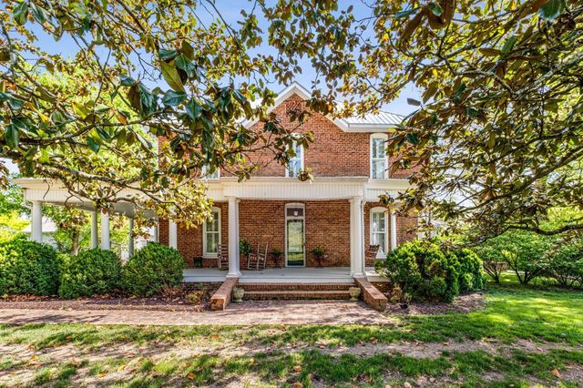 405 Webb Rd, W, Bell Buckle, TN 37020