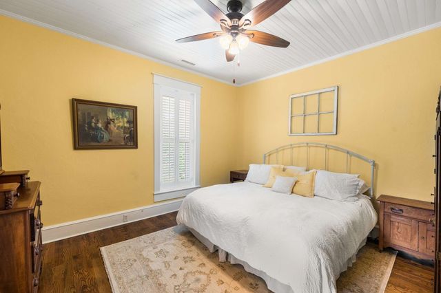 405 Webb Rd, W, Bell Buckle, TN 37020