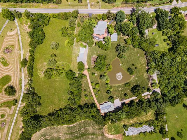 405 Webb Rd, W, Bell Buckle, TN 37020