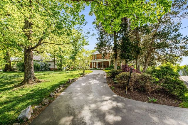 405 Webb Rd, W, Bell Buckle, TN 37020