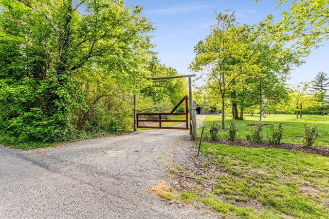 405 Webb Rd, W, Bell Buckle, TN 37020