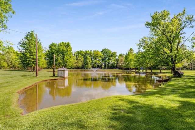 405 Webb Rd, W, Bell Buckle, TN 37020