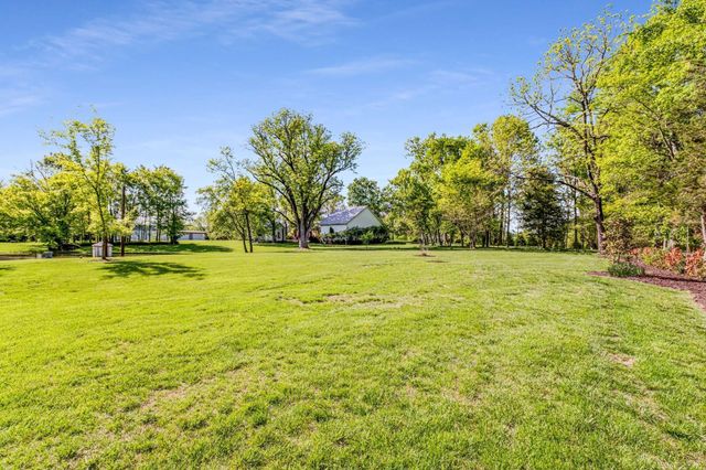 405 Webb Rd, W, Bell Buckle, TN 37020