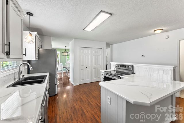 820 Saint Andrews Place, Concord, NC 28025