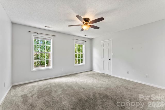 820 Saint Andrews Place, Concord, NC 28025