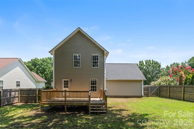 820 Saint Andrews Place, Concord, NC 28025