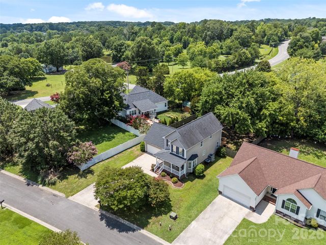 820 Saint Andrews Place, Concord, NC 28025