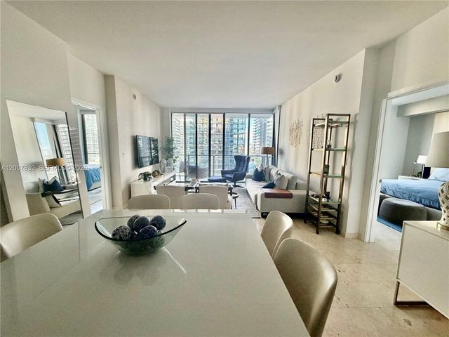 88 SW 7th St 1109, Miami, FL 33130