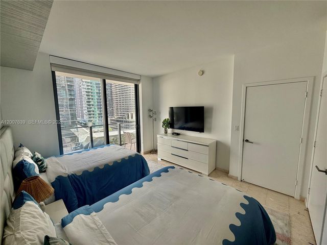 88 SW 7th St 1109, Miami, FL 33130