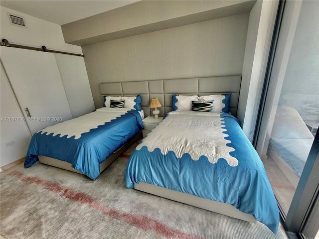 88 SW 7th St 1109, Miami, FL 33130