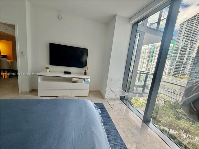 88 SW 7th St 1109, Miami, FL 33130