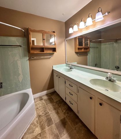 2136 Pinnacle St, Orangeburg, SC 29118