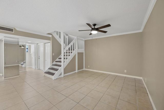 402 Lakewood Court 2b, Jupiter, FL 33458