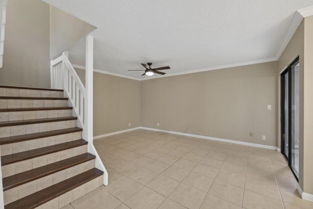 402 Lakewood Court 2b, Jupiter, FL 33458