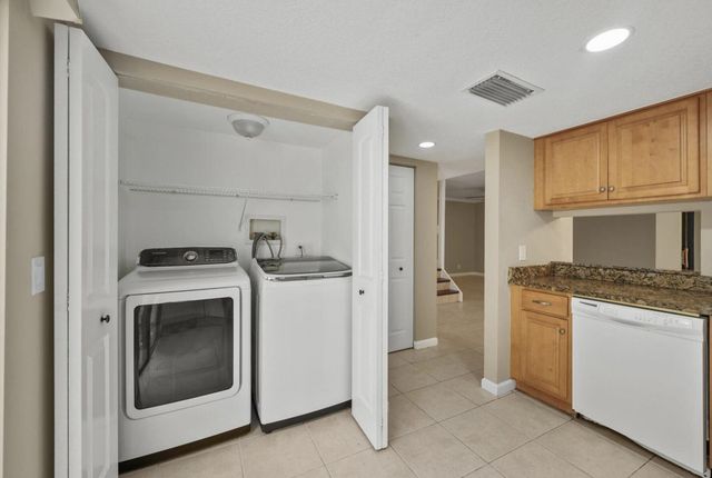 402 Lakewood Court 2b, Jupiter, FL 33458