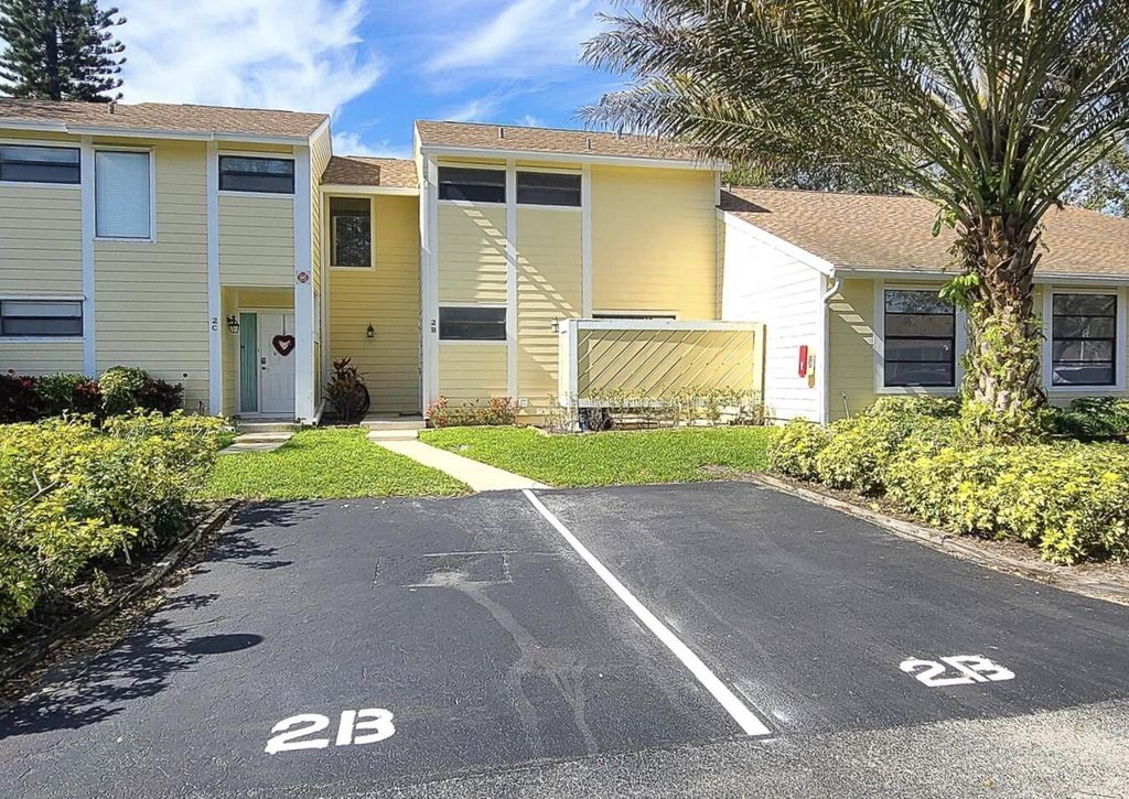 402 Lakewood Court 2b, Jupiter, FL 33458