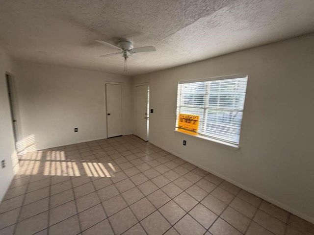 2706 Francis Street 4, Houston, TX 77004