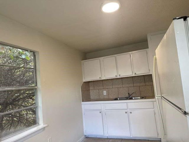 2706 Francis Street 4, Houston, TX 77004