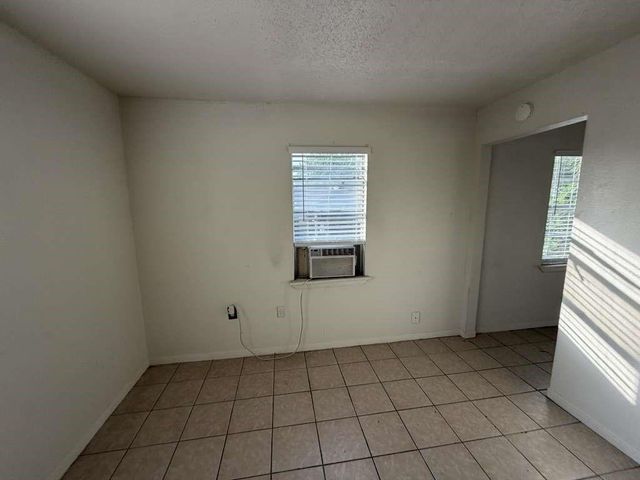 2706 Francis Street 4, Houston, TX 77004