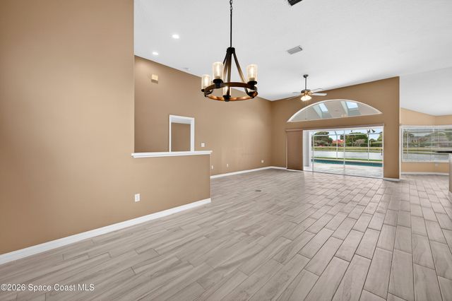 306 Lake Victoria Circle, Melbourne, FL 32940