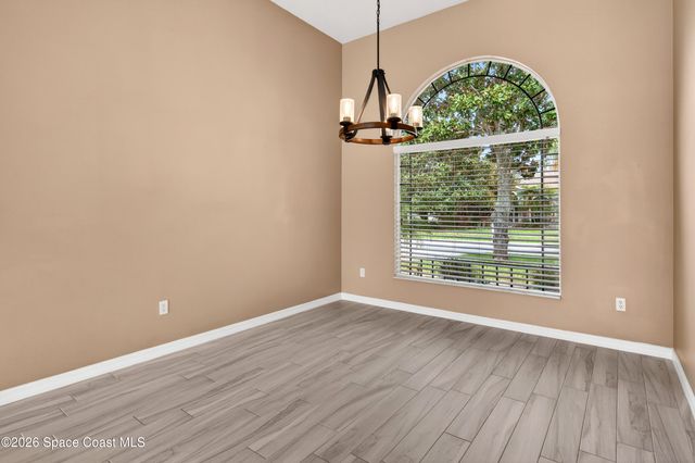 306 Lake Victoria Circle, Melbourne, FL 32940
