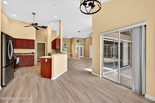 306 Lake Victoria Circle, Melbourne, FL 32940