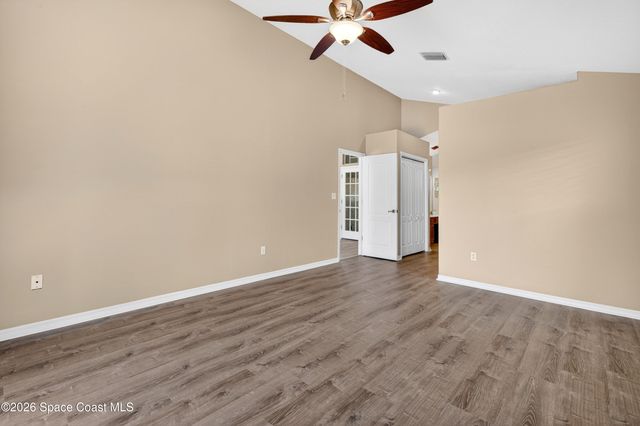 306 Lake Victoria Circle, Melbourne, FL 32940