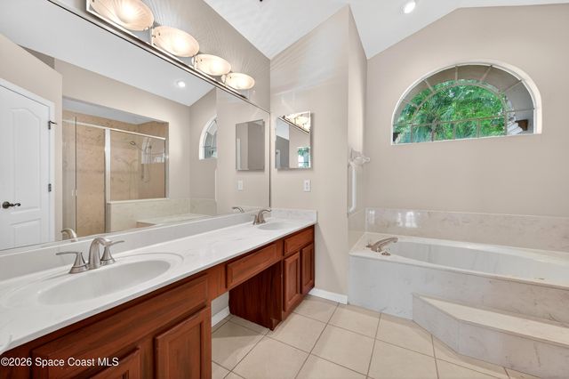 306 Lake Victoria Circle, Melbourne, FL 32940